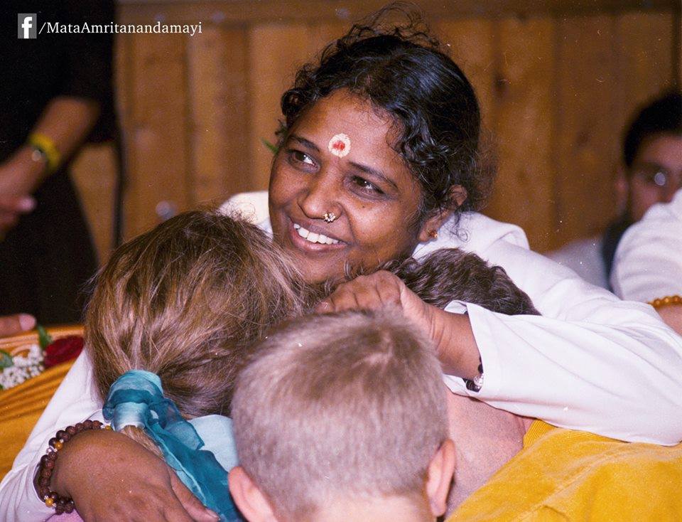 Amma gibt Darshan
