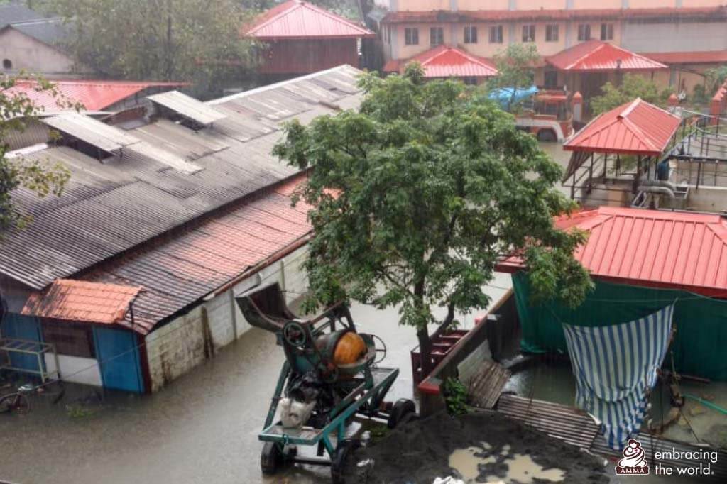 Überflutung des Amrita Hospitals in Kerala